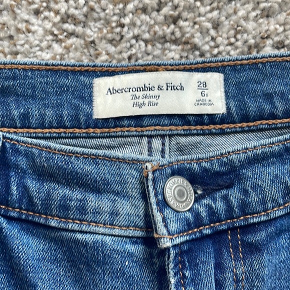 Abercrombie High Rise Skinny Jeans Sz 28 Short Medium Ripped Wash - Picture 6 of 7